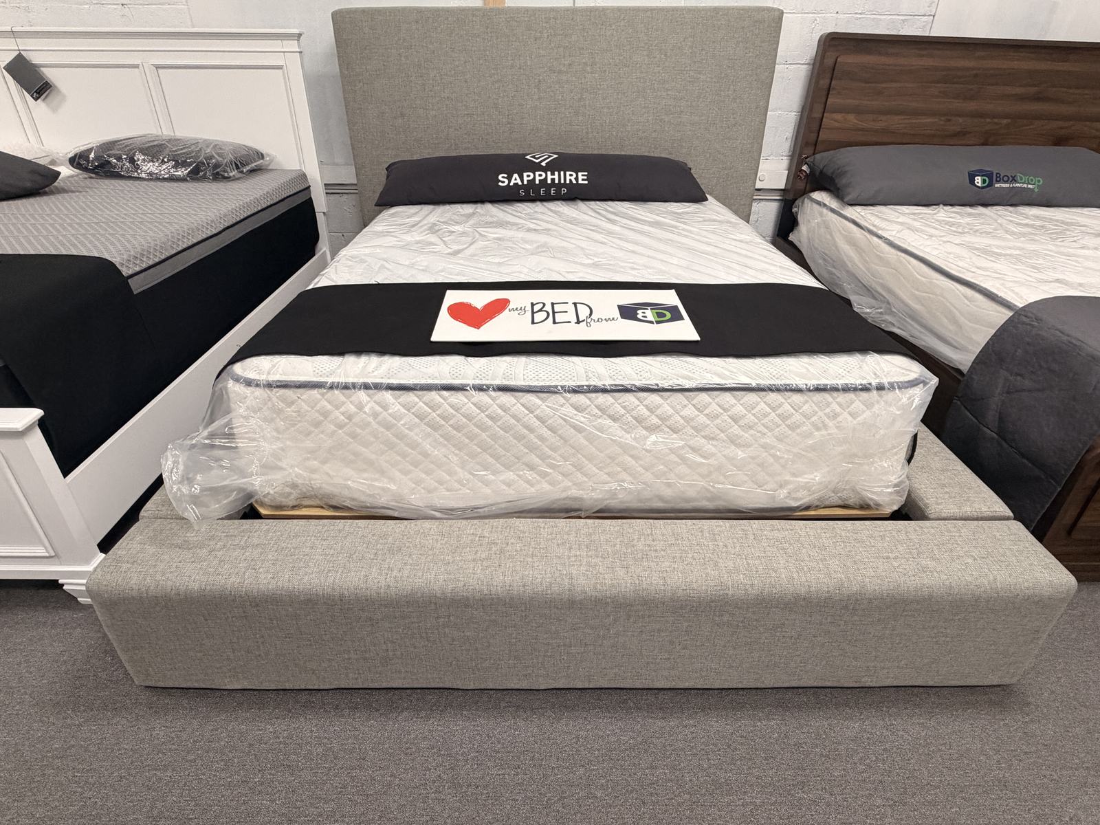 Upholstered headboard bed